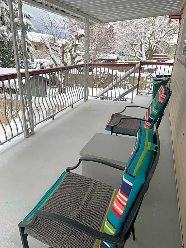 Orchid House near Vancouver YVR Airport