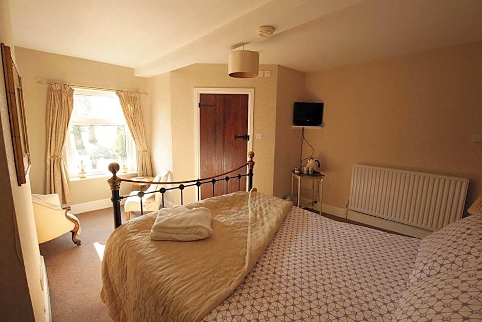 Fitzwarine House Whittington