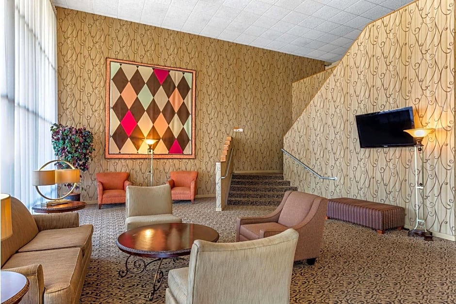 Quality Inn & Suites - Greensboro-High Point