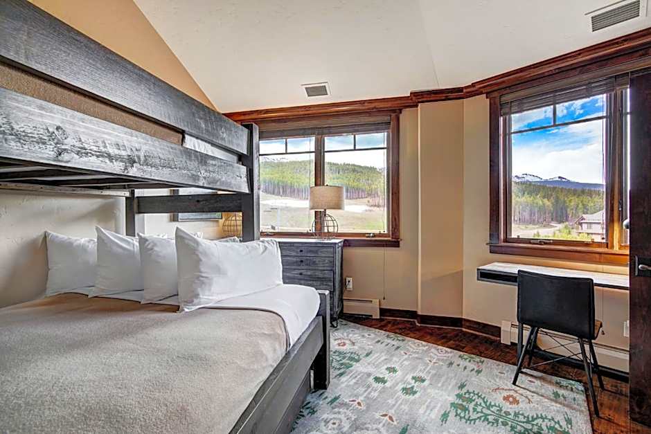 Crystal Peak Lodge By Vail Resorts
