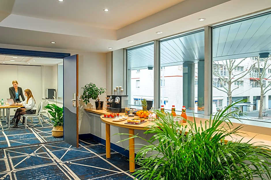 Residence Mercure Paris La Defense Grande Arche