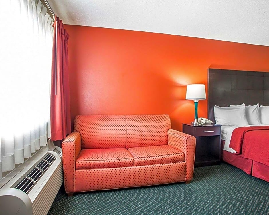Quality Inn Morton at I-74