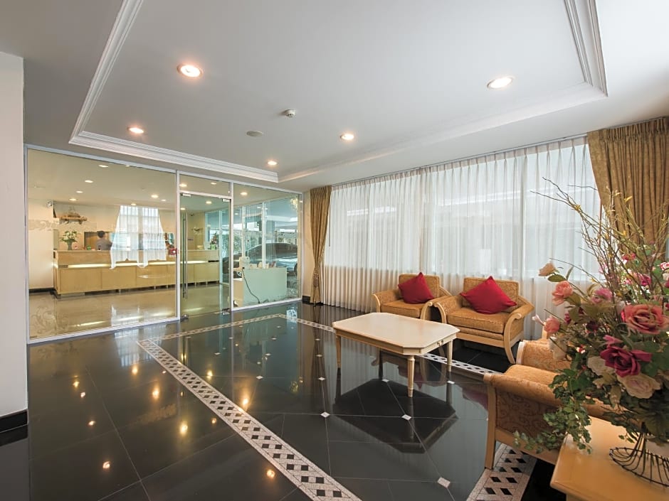 Romance Hotel Srinakarin