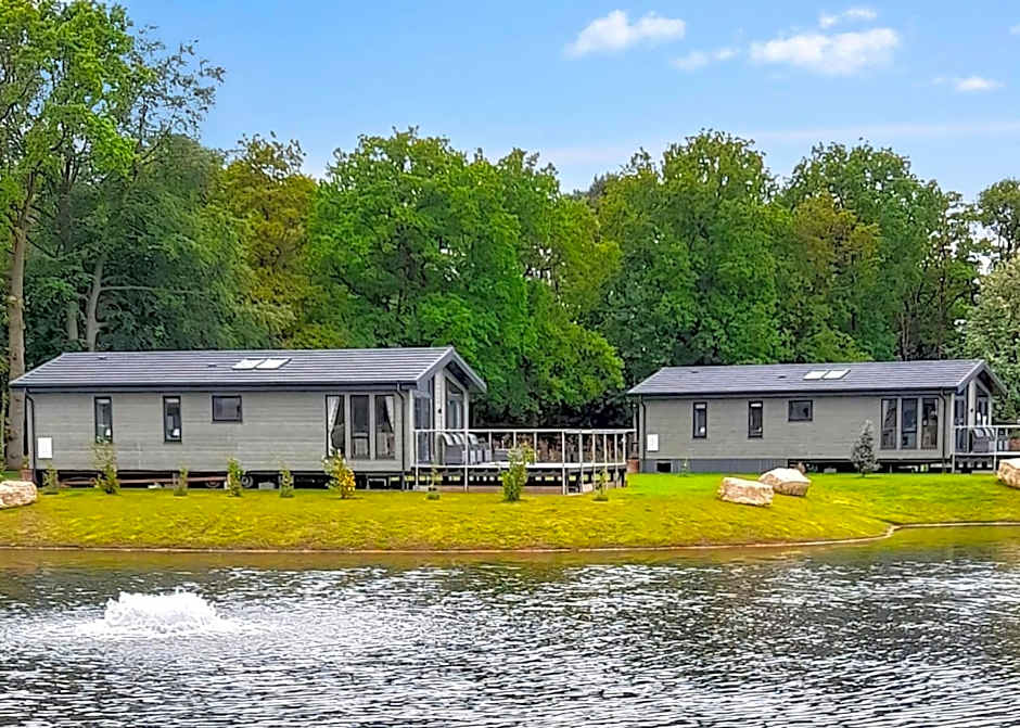 Lakeside Luxury Lodges