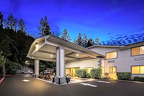 Best Western Inn At The Rogue