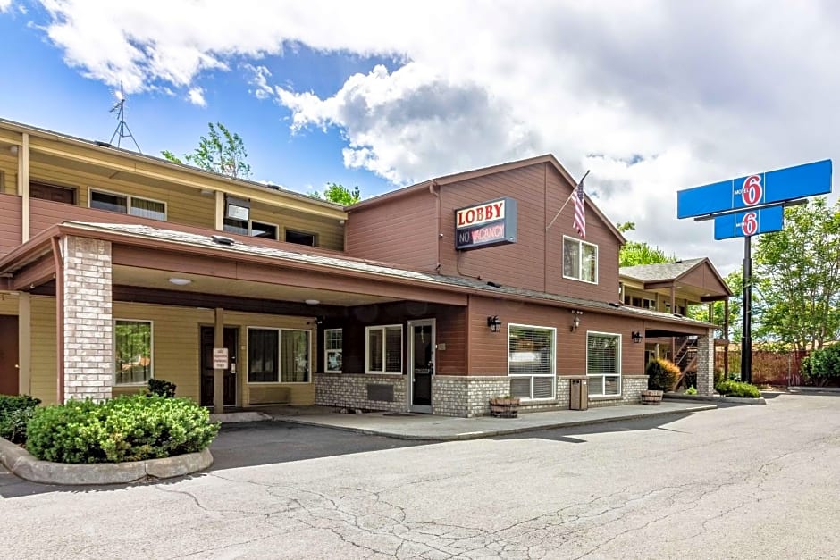 Motel 6 Yakima, WA - Downtown