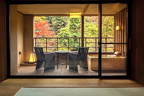 Forth Room with natural hot spring open-air bath