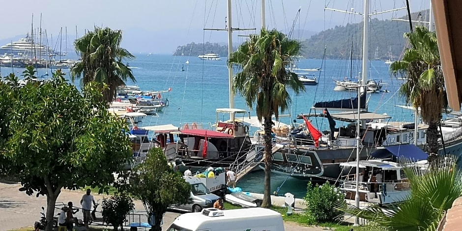 Marina Bay Gocek