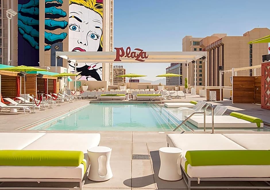 Plaza Hotel & Casino