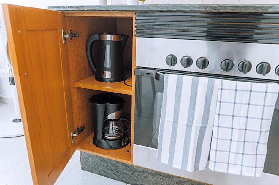 Central location in a great complex with 300mbps internet