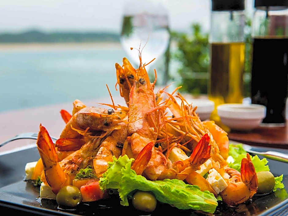 Machangulo Beach Lodge