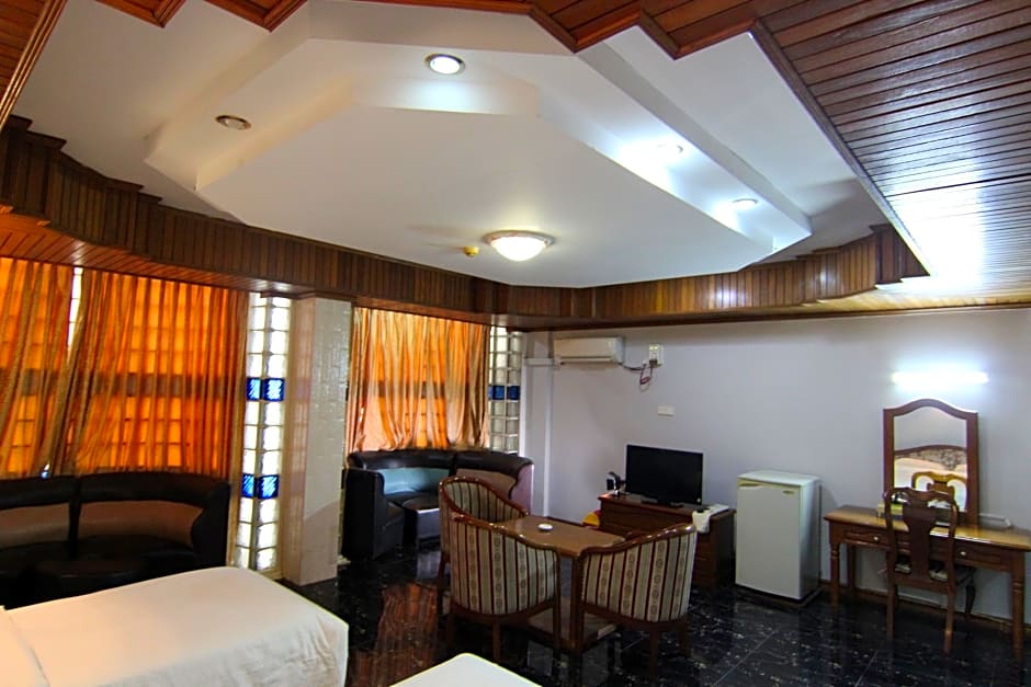 Royal White Elephant Hotel