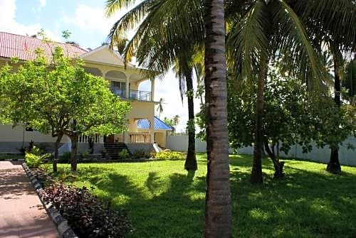 Pwani Beach Hotel & Apartments