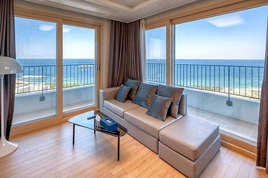 The BlueMark Hotel Sokcho