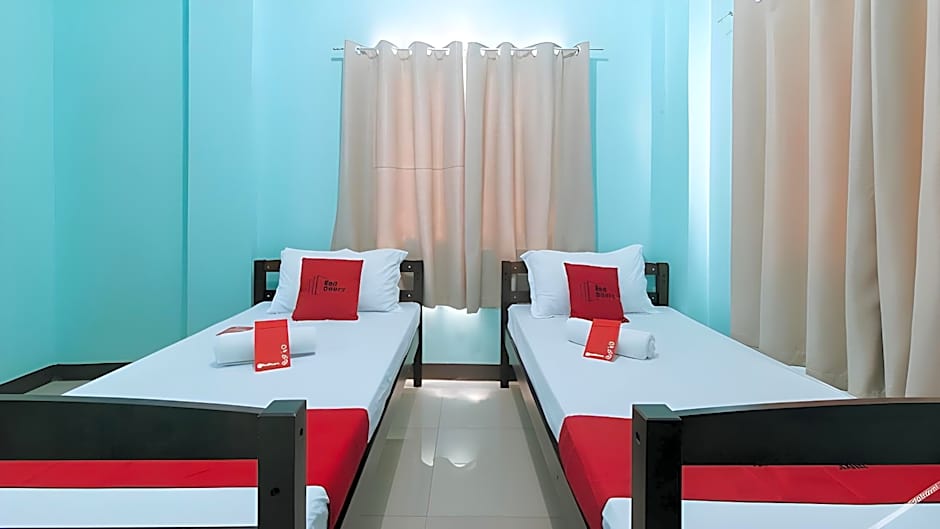 RedDoorz @ S & L Apartelle Daraga Albay