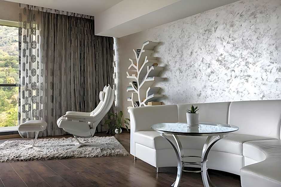 The Panoramic Getaway Hotel