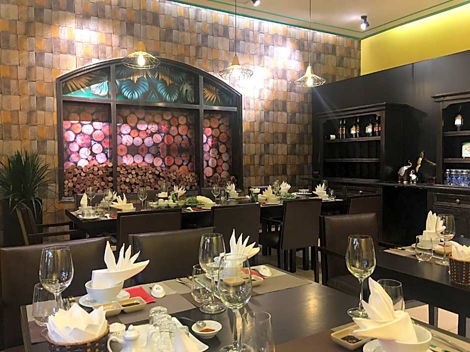 Garco Dragon Hotel 2