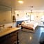 Shorehouse Hotel