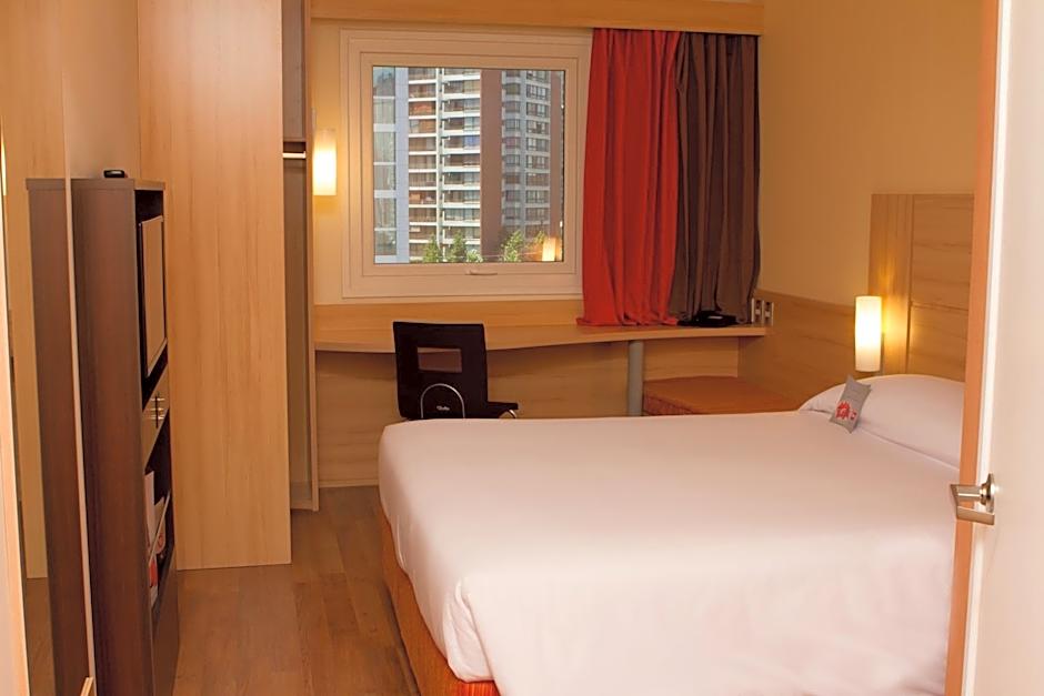 Ibis Santiago Las Condes Manquehue