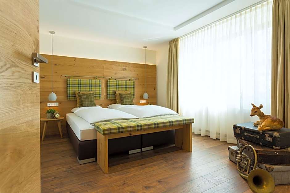 Suite — 18 fotoğraftan 1. fotoğraf