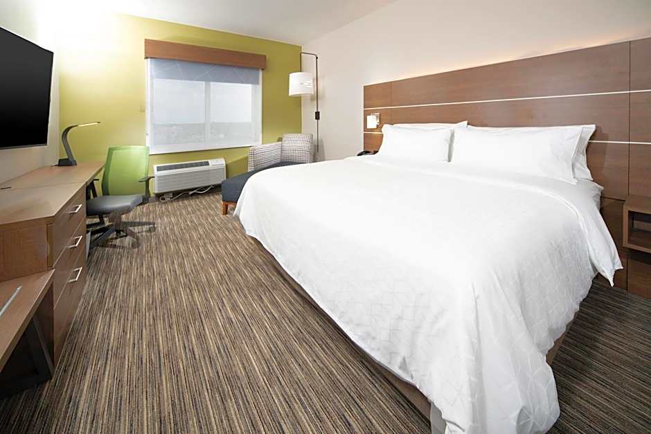 Photo 1 of 3 of Standard 1 King Bed