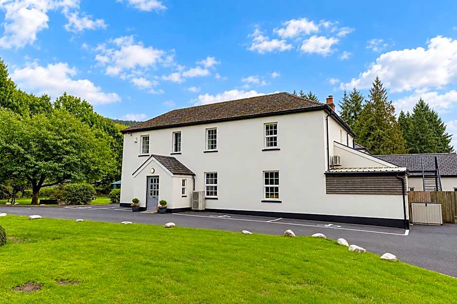Nant Ddu Lodge Hotel & Spa by Belvilla