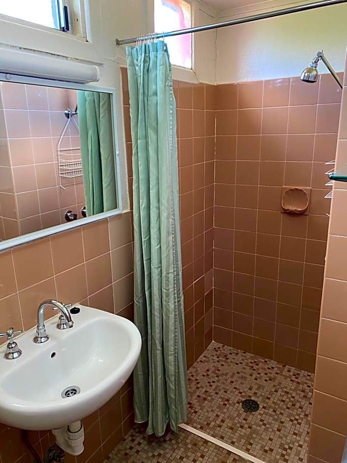 Paddle Steamer Motel