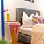 RetroPop Design Apartment , Designerzimmer für je 2 Personen, Top Lage, WIFI