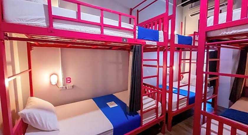 Slumber Surf Phuket Kata