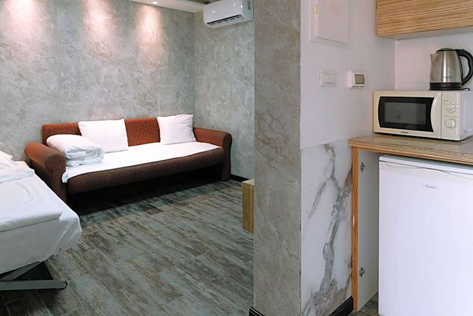 Rich Luxury Suites - Renovated