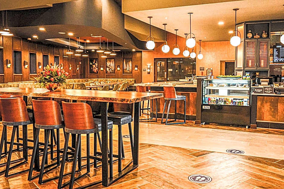 Delta Hotels by Marriott Cincinnati Sharonville