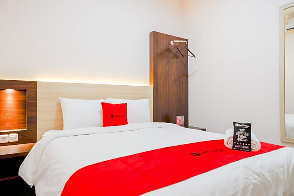 RedDoorz near Gejayan 3