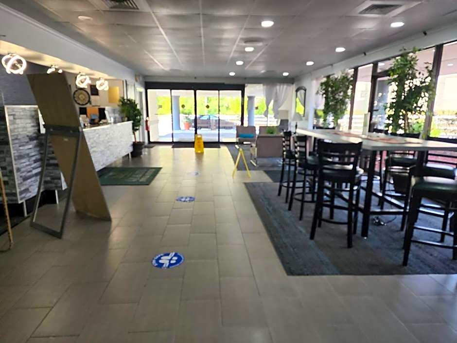 Suburban Studios Rock Hill Northeast I-77