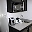 Holiday Inn Express & Suites Shawnee-Kansas City West By IHG