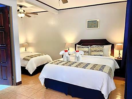 Standard Triple Room with Garden View