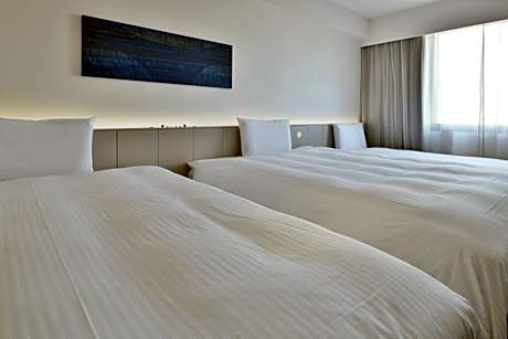 Comfort Twin Room with 2 Extra Bed - Non-Smoking