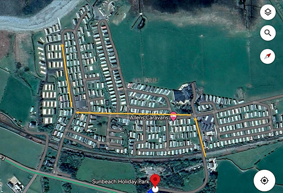 Snowdonia Holiday Sea Beach and Mountains view