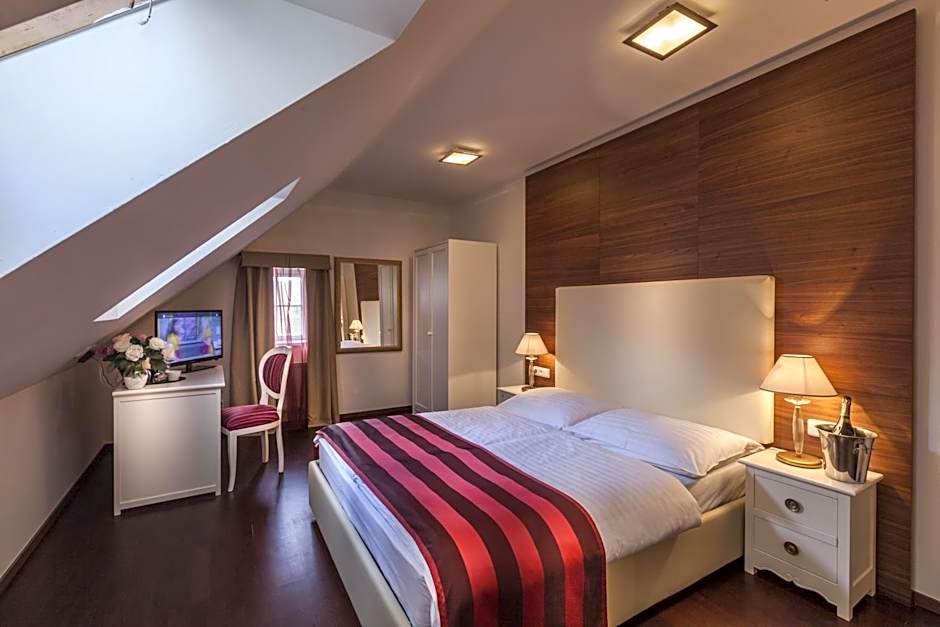 Little King Hotel U Malvaze