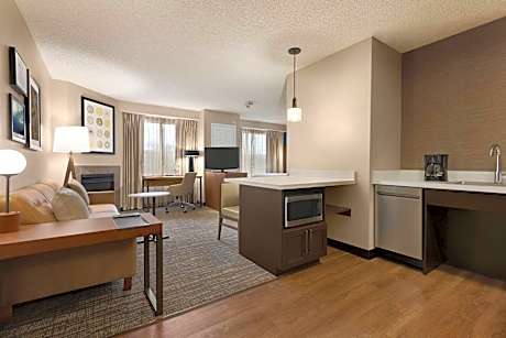 Studio, 1 King Bed, Non Smoking (1 King Bed)