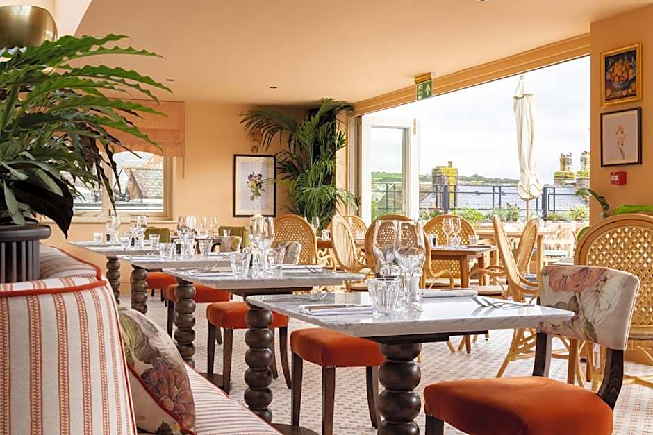 The White Hart - A Heartwood Inn