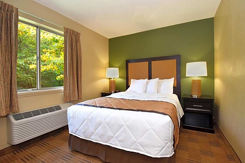 Extended Stay America Select Suites - Raleigh - RTP - 4610 Miami Blvd.