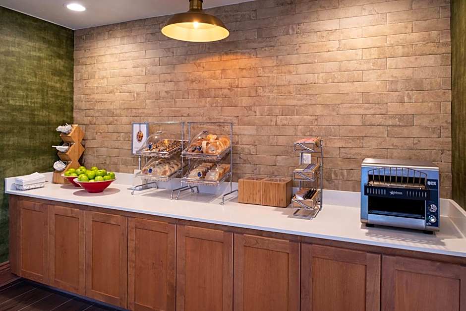 Fairfield Inn & Suites by Marriott Bakersfield Central