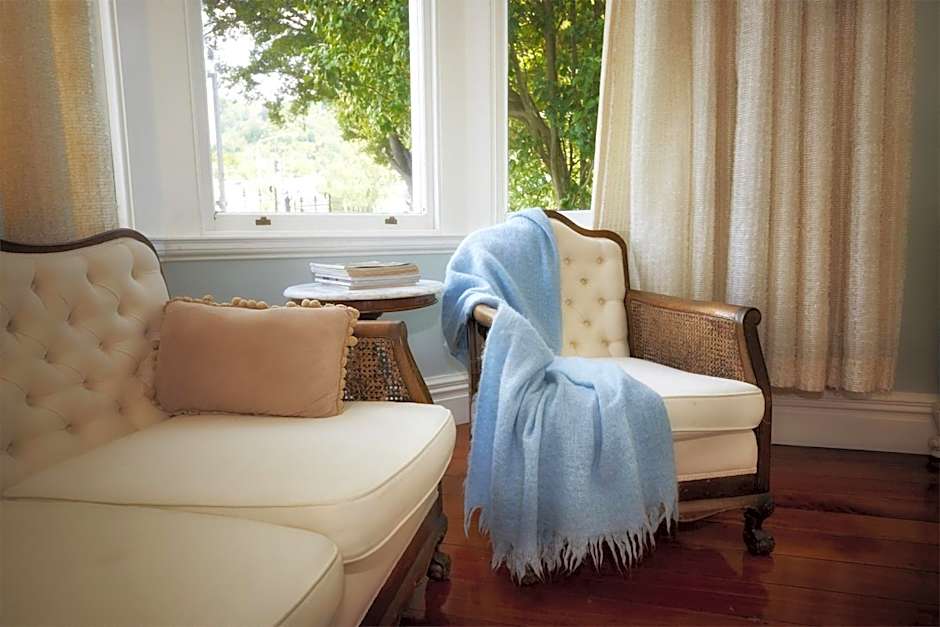 Escape to Picton Hotel