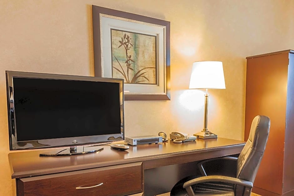 Quality Inn Near Seattle Premium Outlets