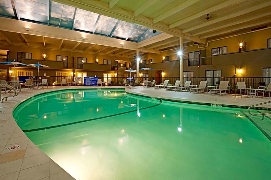 enVision Hotel & Conference Center Mansfield-Foxboro