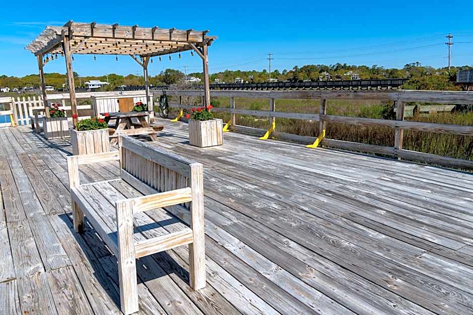 Sea Watch Inn at the Landing