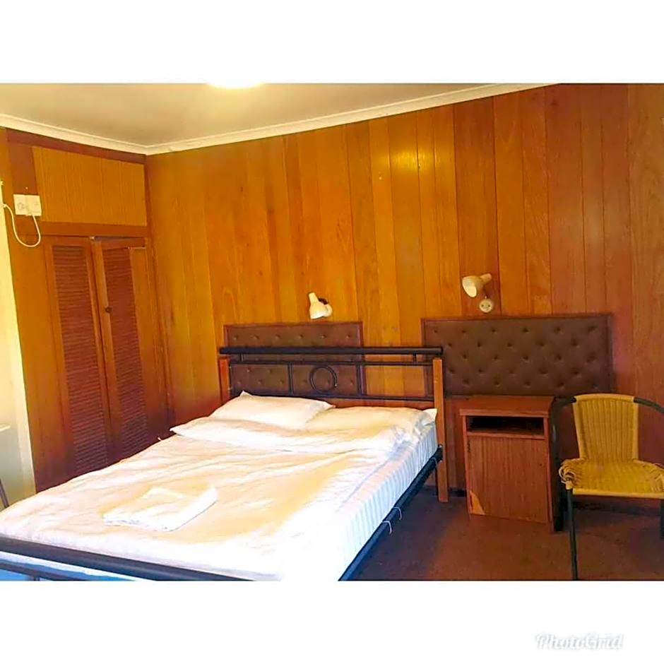 Meekatharra Hotel