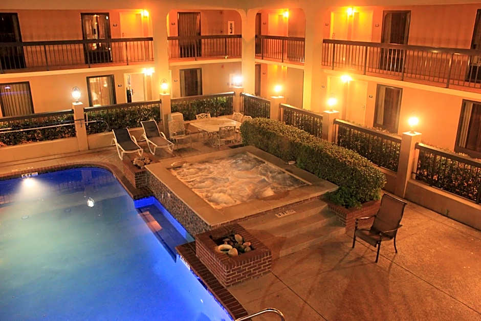 Days Inn by Wyndham Longview South