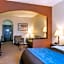 Comfort Inn & Suites Winnie