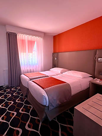 Junior Suite with Shower